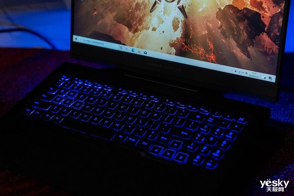 荣耀猎人游戏本V700评测：畅享游戏工作新生活